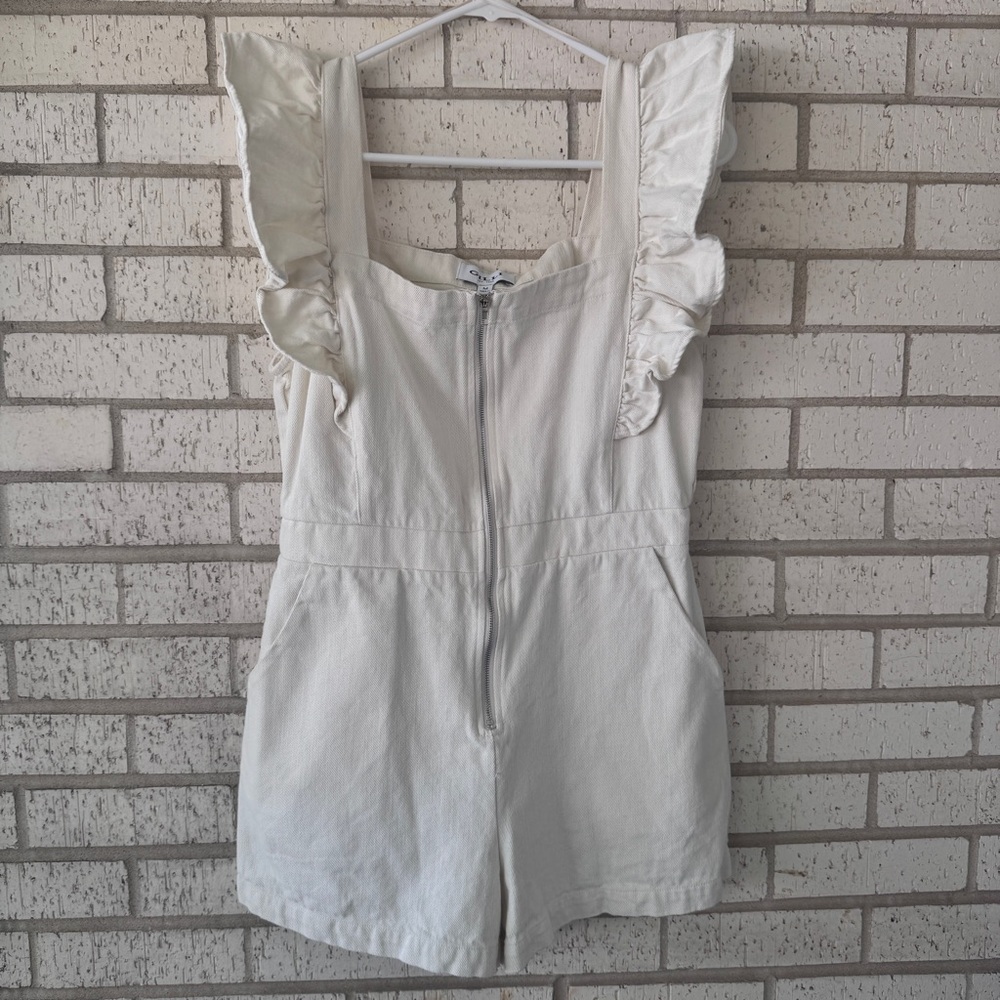 Gilli Cream Ruffle Jumpsuit Medium - Picture 3 of 8